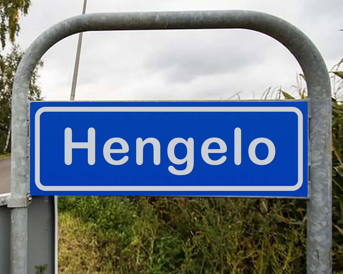 Plaatsnaambord Hengelo